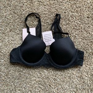 NWT Savage x Fenty  t shirt bra